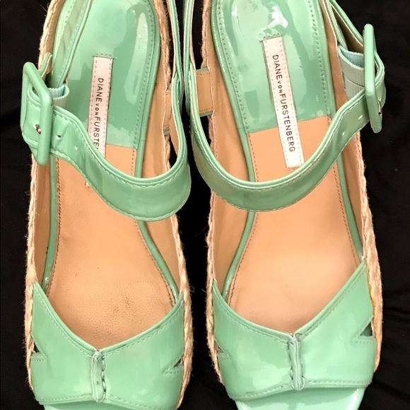 Summer’s hottest shoe, wedge heels!  Diane Von Furstenberg Patent Leather Wedge - Picture 2 of 3